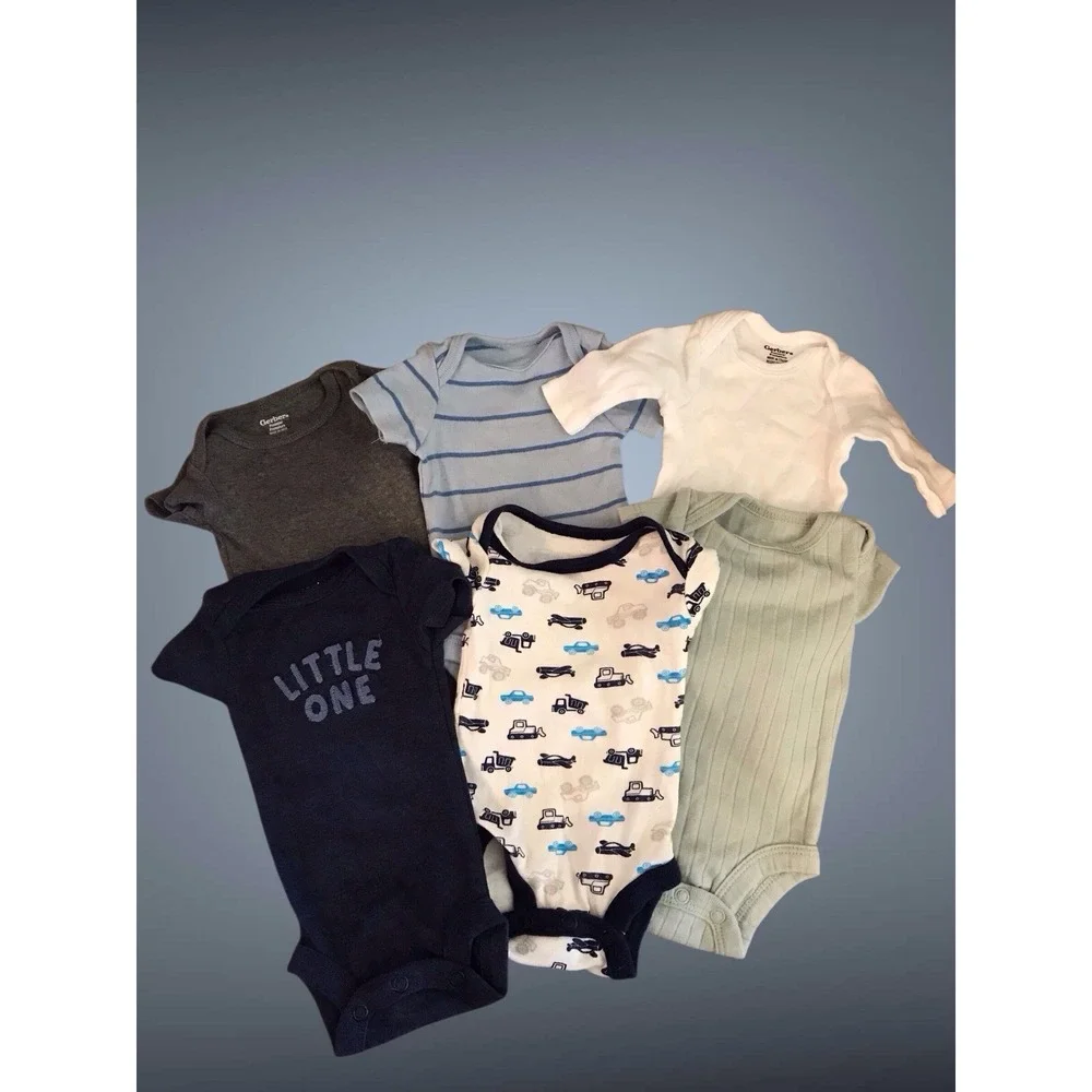 Baby Boy Preemie Newborn 0-3  Months Carter's Pajamas Onesies Lot‎ Bundle & More